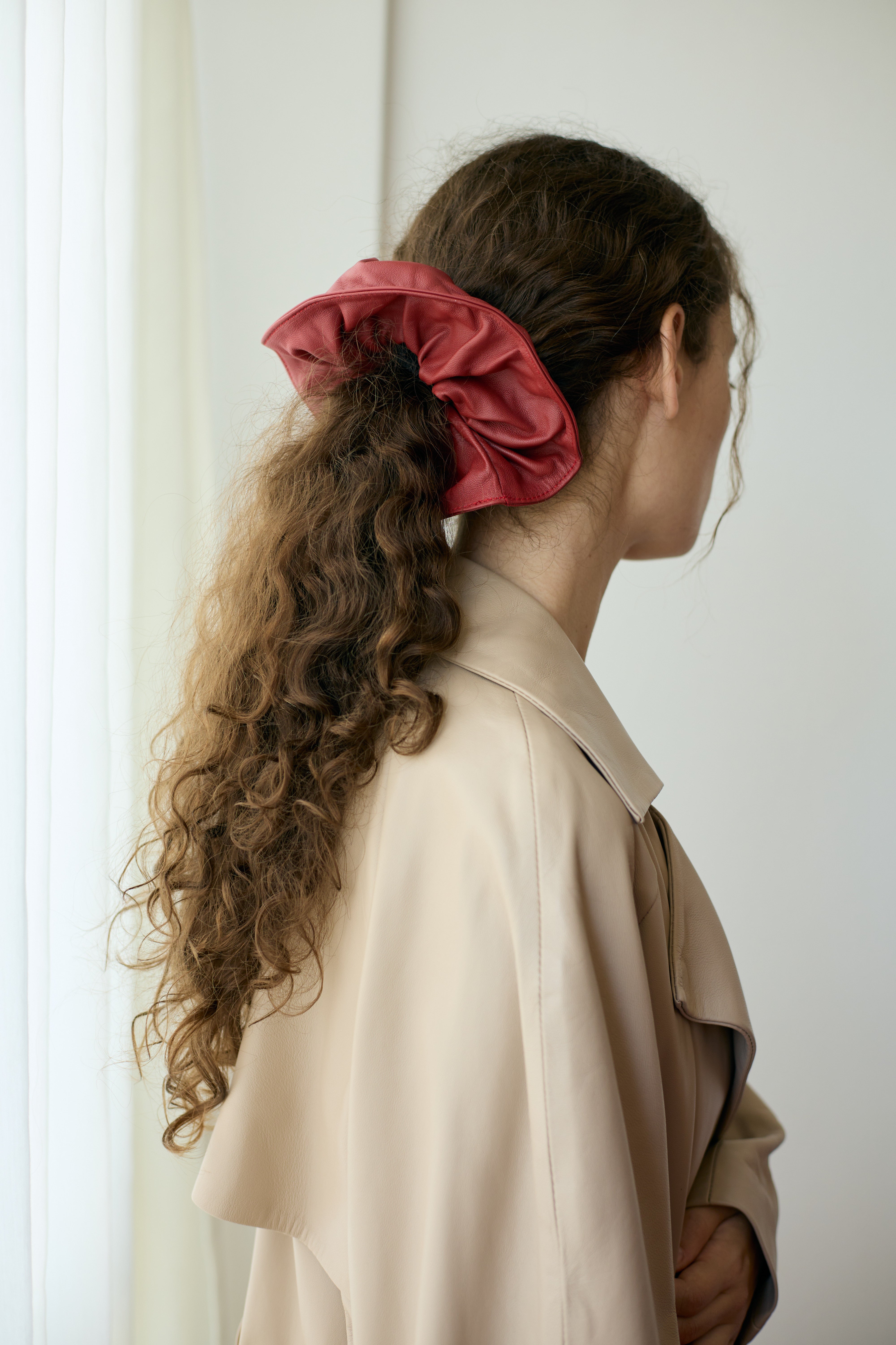 CYGNE Scrunchie in Tinto (burgundy, 100% lambskin) Burgundy Scrunchie - Etsy main image 2